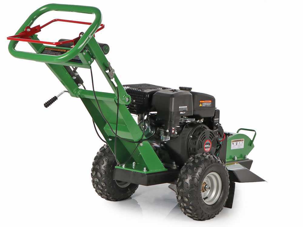 Rogneuse de souches GreenBay DEEP LE-330 en location à Toulouse — vue de trois-quarts